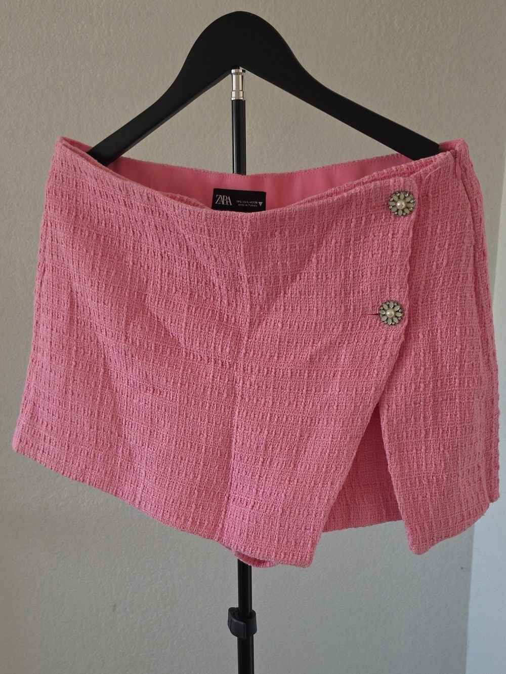 Zara Bubblegum Pink Textured Wrap Mini Skirt with Decorative Buttons